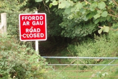This sign does not apply to bicycles