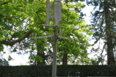 Bear & Ragged Staff signpost in Fenny Compton
