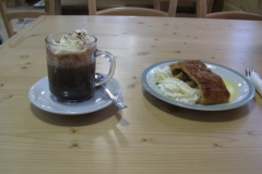 Passo di Fedaia, Hot chocolate and strudel