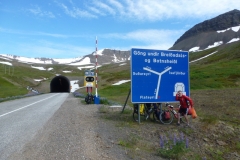 Vestfjarðagöng Tunnel -with a road junction inside