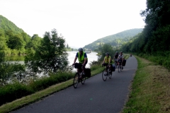 Riding beside le Doubs, Besançon