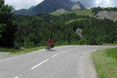 Bob descending le Col des Aravis