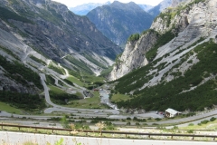 Southern descent of the Stelvio (2150m)